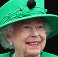 Britain's Queen Elizabeth II smiles to the crowd from Buckingham Palace (London, England) balcony at the end of the Platinum Pageant in London on June 5, 2022 as part of Queen Elizabeth II's platinum jubilee celebrations. The curtain comes down on four days of momentous nationwide celebrations to honor Queen Elizabeth II's historic Platinum Jubilee with a day-long pageant lauding the 96 year old monarch's record seven decades on the throne. (British royalty)