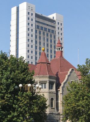 old and new buildings in Jinan