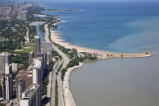 Chicago: Lake Shore Drive