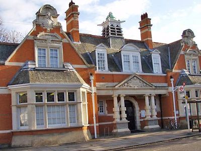 Teddington: Carnegie Library