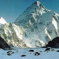 Karakoram Range: K2 (Mount Godwin Austen)