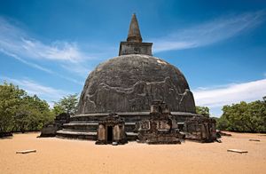 Kiri Vihara Stupa