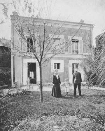 Pierre and Marie Curie with their daughter Irène