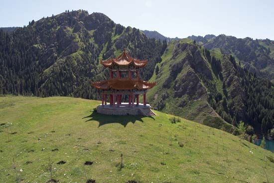 pagoda near Tian Lake