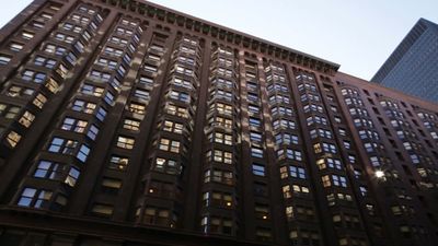 Learn about the different structural systems used in constructing the Monadnock Building: one half was layered in bricks, the other used a rigid metal frame