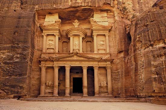 Petra: the Khaznah