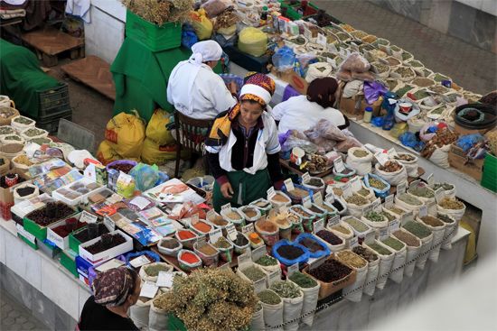 Ashgabat, Turkmenistan: market