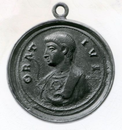 Horace, bronze medal, 4th century; in the Bibliothèque Nationale, Paris