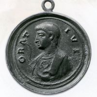 Horace, bronze medal, 4th century; in the Bibliothèque Nationale, Paris