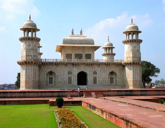 Agra: tomb of Iʿtimād al-Dawlah