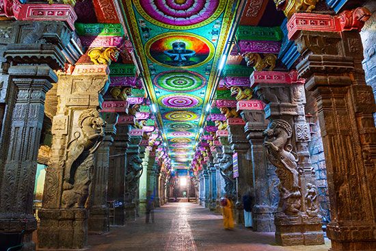 Ayaram Kal Mandapa in Meenakshi Amman Temple