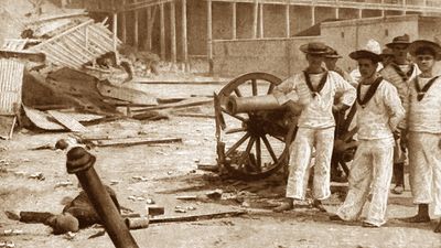 Video thumbnail image shows British forces in front of the sultan's palace after the bombardment during the 1896 Anglo-Zanzibar War.