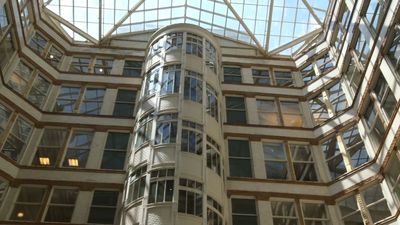 Know about the architecture of the Rookery Building with modern atriums, designed by John Wellborn Root in partnership with Daniel Burnham