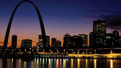 Mississippi River and the Saint Louis Arch, Missouri