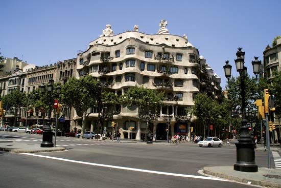 Antoni Gaudí: Casa Milá