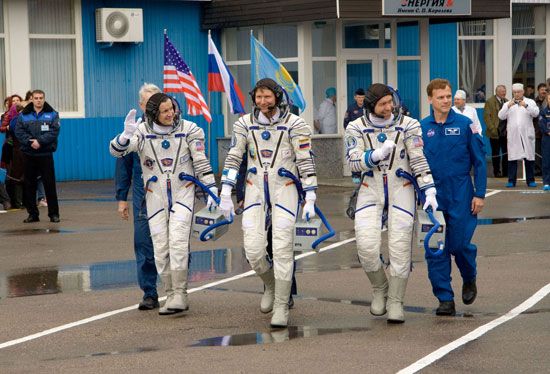 Charles Simonyi, Gennady Padalka, and Michael Barratt