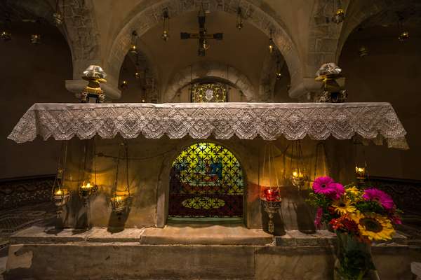 The tomb of Saint Nicholas in the crypt of the Basilica di San Nicola, Bari, Apulia, Italy