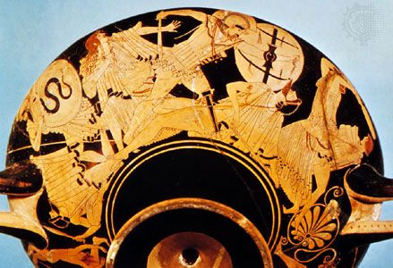 Greek kylix depicting the sack of Troy