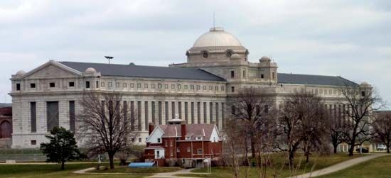 Leavenworth: United States Penitentiary