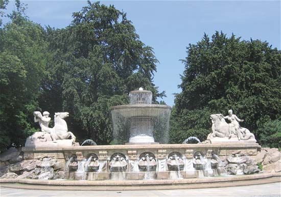 Hildebrand, Adolf von: Wittelsbach Fountain