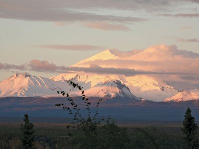 Mount Drum, Wrangell Mountains, Wrangell–Saint Elias National Park and Preserve, southeastern Alaska, U.S.