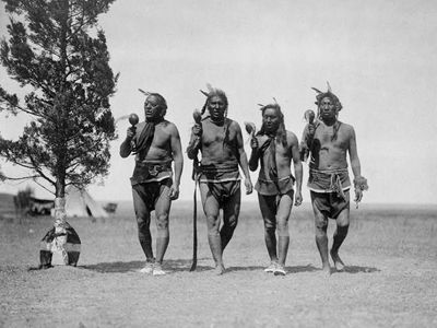 Arikara men