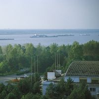 Traffic on the Amur River at Khabarovsk, eastern Siberia.