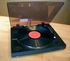 phonograph turntable