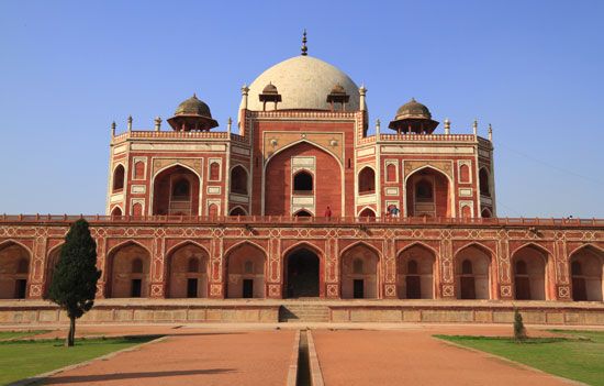 Delhi: Humāyūn's tomb