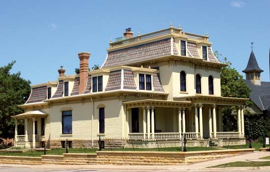 Mankato: Hubbard House