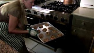 How to bake the perfect chocolate chip cookie