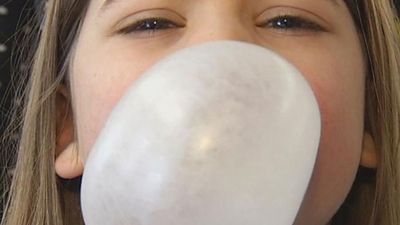 How is bubble gum made?