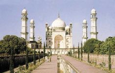 Bibi Ka Maqbara tomb