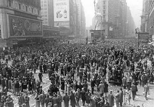 V-E Day celebration in Times Square