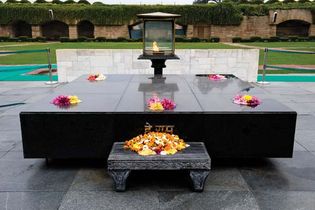 Delhi, India: Raj Ghat