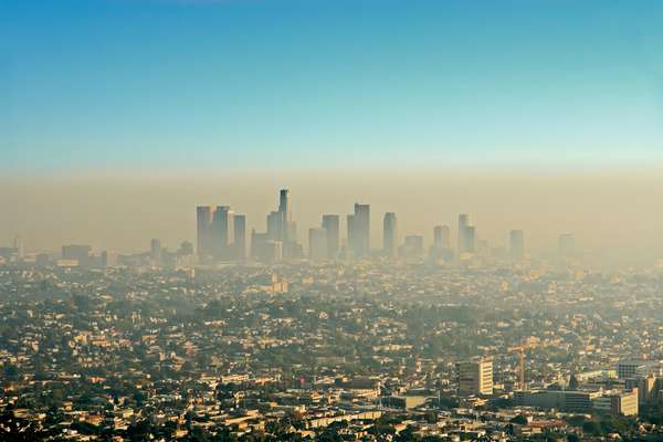 Brown layer of Los Angeles smog; photo taken on November 10, 2016.(California, environment, smog)