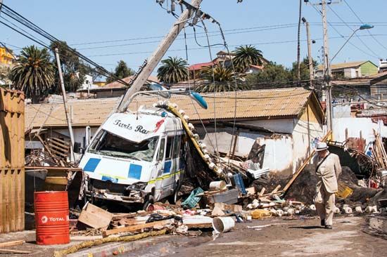 Illapel, Chile, earthquake and tsunami