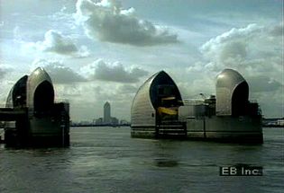 See how London's Thames Barrier combats flooding caused by the reversal of water flow in the River Thames when levels rise in the North Sea