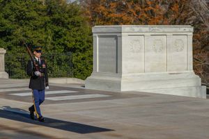 Arlington National Cemetery: Tomb of the Unknowns