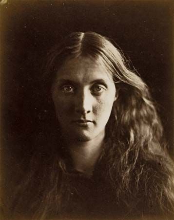 Julia Jackson, albumen silver print by Julia Margaret Cameron, 1867; in the Art Institute of Chicago.