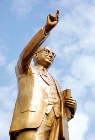 Bhimrao Ramji Ambedkar: statue