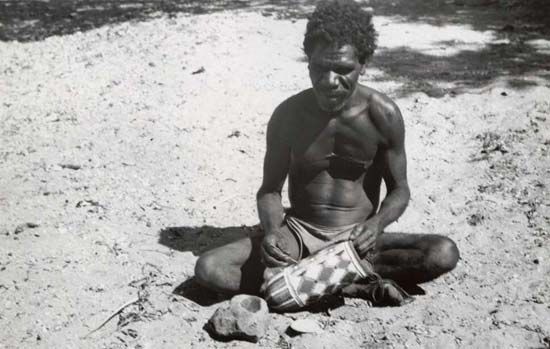 dilly bag; Aboriginal Australian art, Northern Territory, Australia