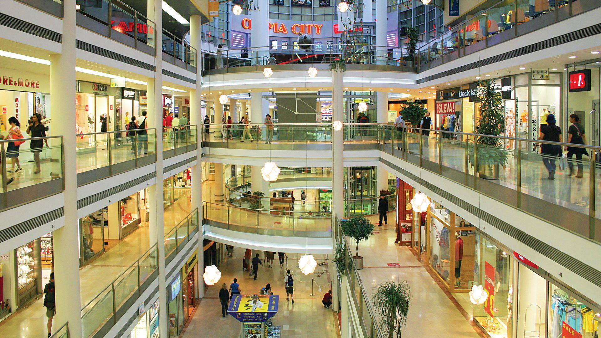 Shopping mall in Prague