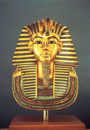 Tutankhamun: gold funerary mask