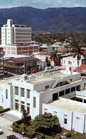 The Palacio Municipal (foreground), San Pedro Sula, Honduras.