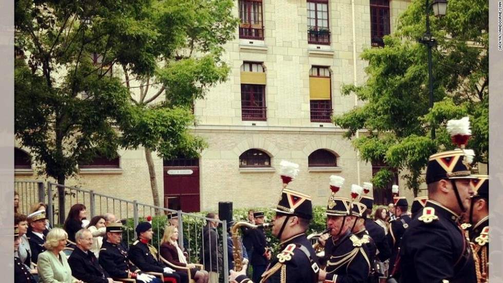 Camilla attends a ceremony with the horse cavalry regiment of la Garde républicaine. 