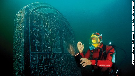 Stele of Thonis-Heracleion, Thonis-Heracleion, Aboukir Bay, Egypt (SCA 277)
The intact stele (1.90 m) is inscribed with the decree of Saϊs and was discovered on the site of Thonis-Heracleion. It was commissioned by Nectanebos I (378-362 BC) and is almost identical to the Stele of Naukratis in the Egyptian Museum in Cairo. The place where it was to be situated is clearly named: Thonis-Heracleion.