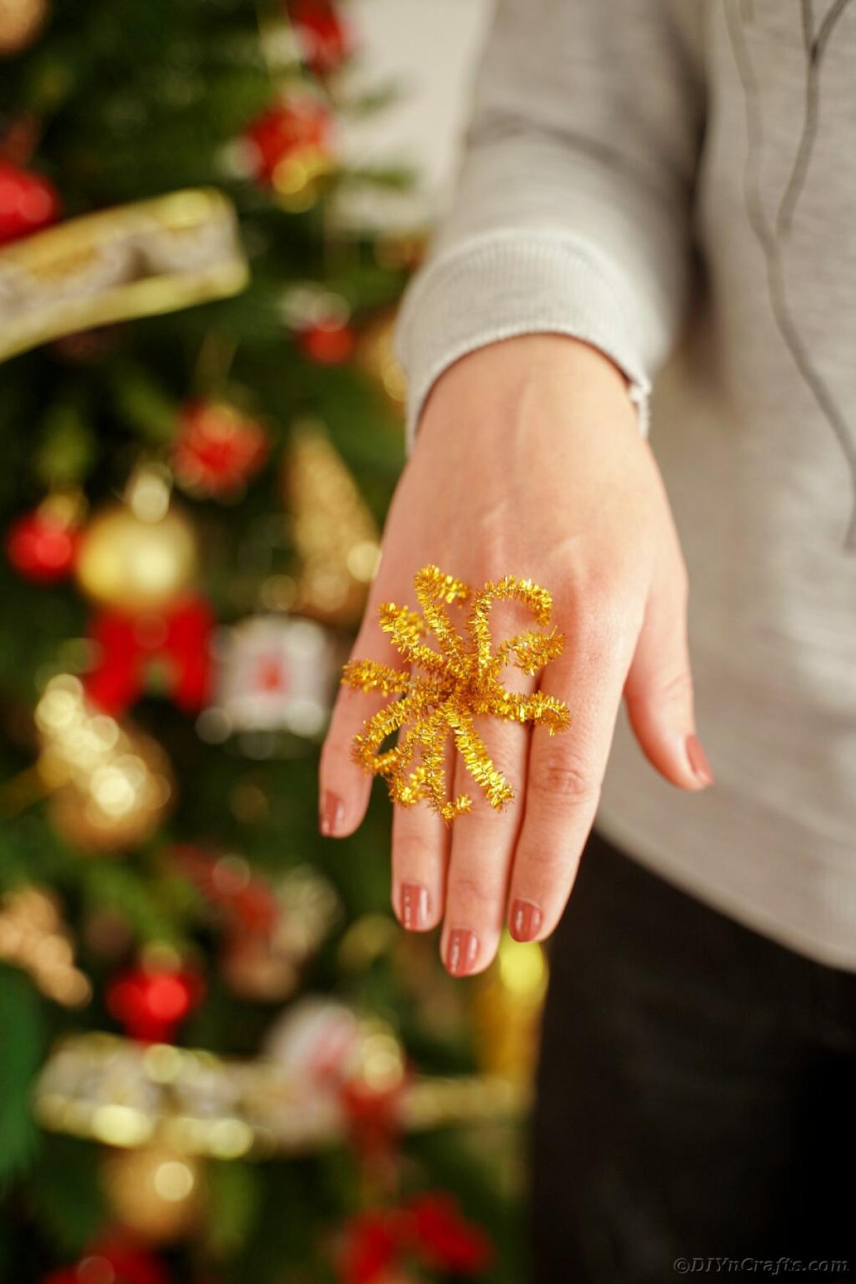 Sparkling Pipe Cleaner Fireworks Ring