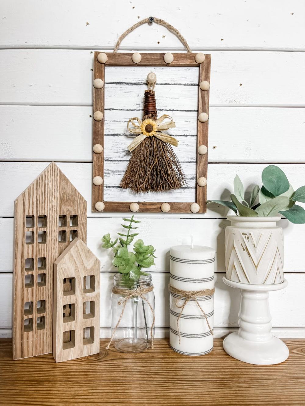 Diy fall home decor with pumpkin spice scented broom thanksgiving door decor