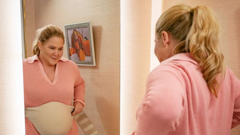 Eerste trailer 'Kinda Pregnant': Amy Schumer is nep-zwanger voor Netflix